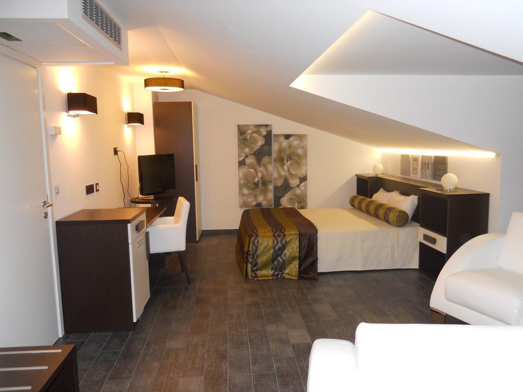 Apparthotel Belle Vue La Louvière Exteriör bild