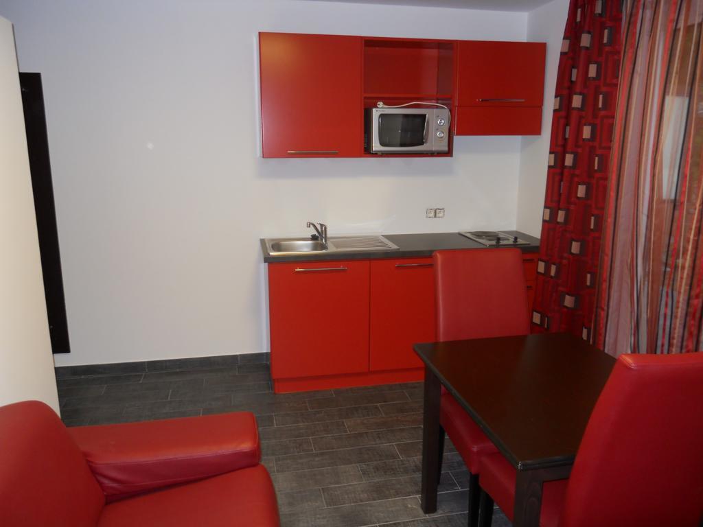 Apparthotel Belle Vue La Louvière Exteriör bild