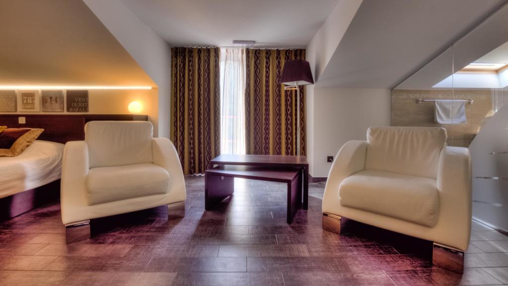 Apparthotel Belle Vue La Louvière Exteriör bild